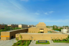 上有大量的典范中小尺幅做品