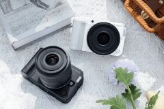 <b>正在8000元以内微单市场</b>